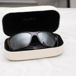 Oakley Hijinx Sunglasses